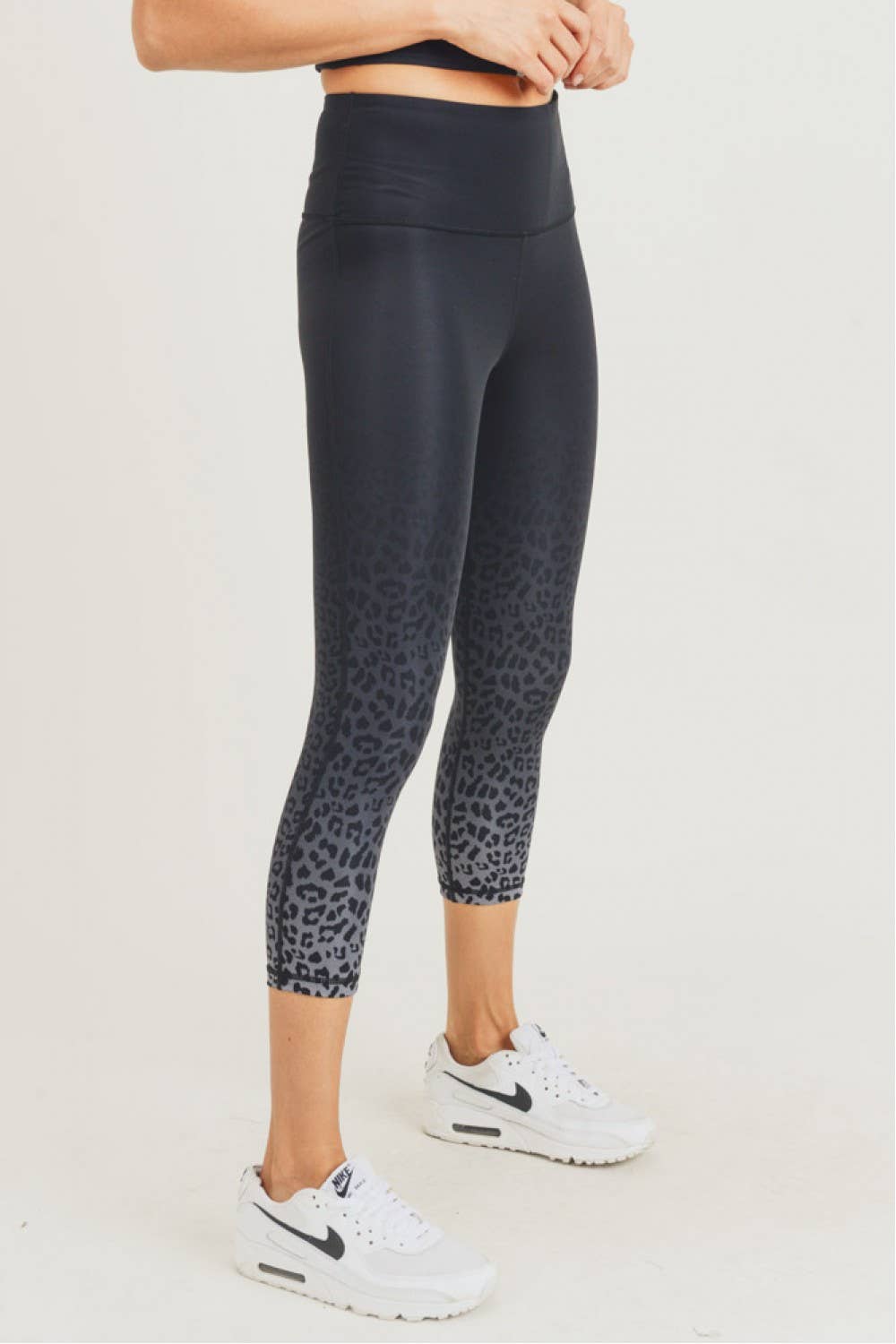 Leopard Tip Ombre Print Capri Leggings
